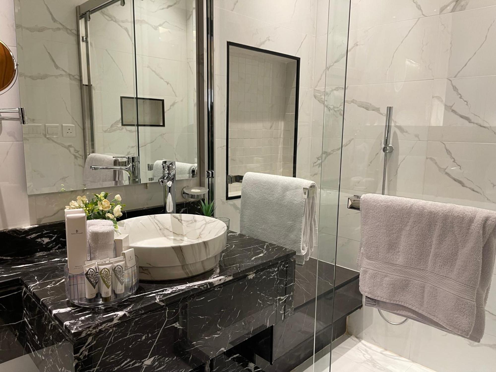 شقق خاصه بطابع حديث وفندقي - تسجيل ذاتي Private Apartments With Modern Vibes - Self Checkin Riyadh Luaran gambar
